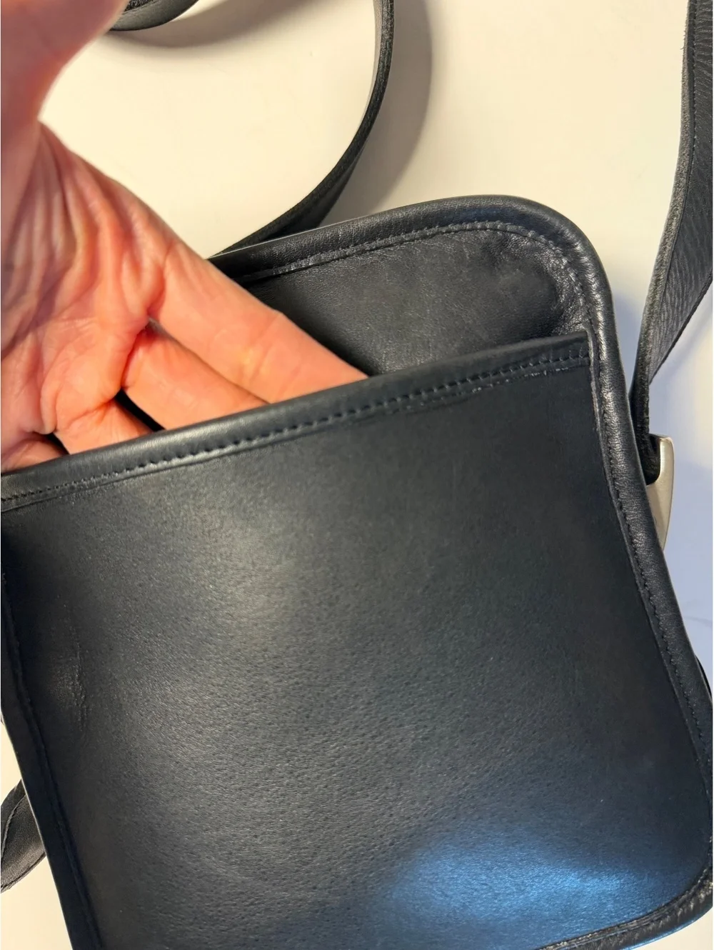 Vintage Coach 9817 Camera Bag Black Leather Crossbody USA Made Classic Minimal